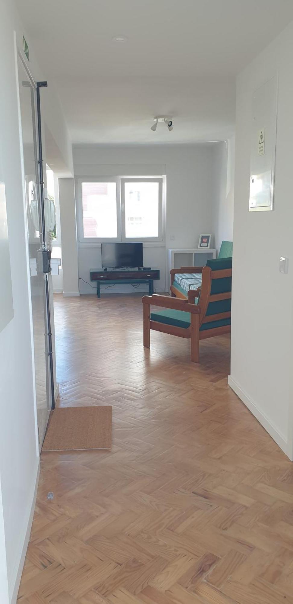 Lejlighed 5min Walk To Subway & 10min Drive To Airport