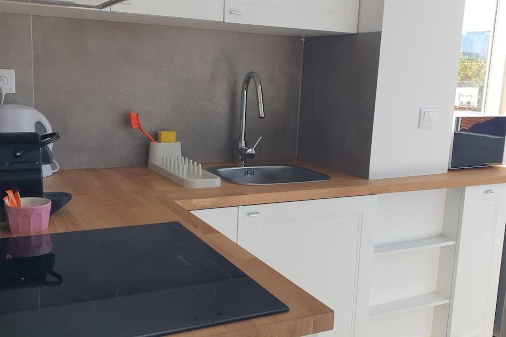 Lejlighed 5min Walk To Subway & 10min Drive To Airport Lisboa